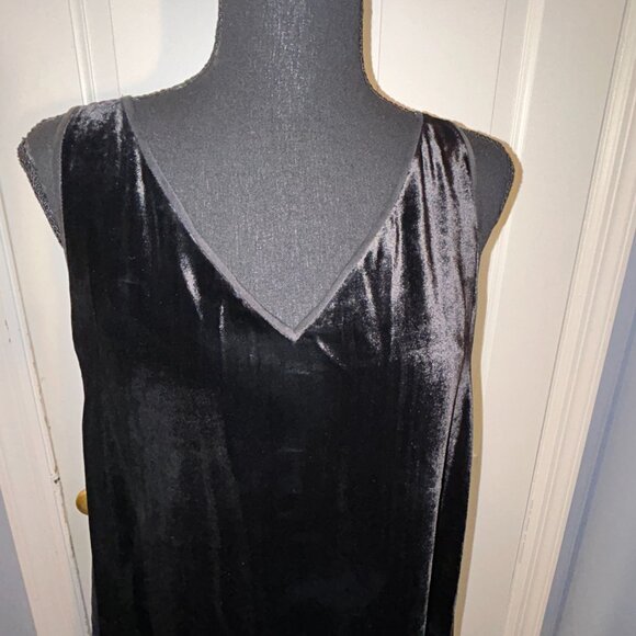 Eileen FisherEileen /fisher Black Velvet Silk V-Neck Dress, Sleeveless, Size Sma - Picture 3 of 10